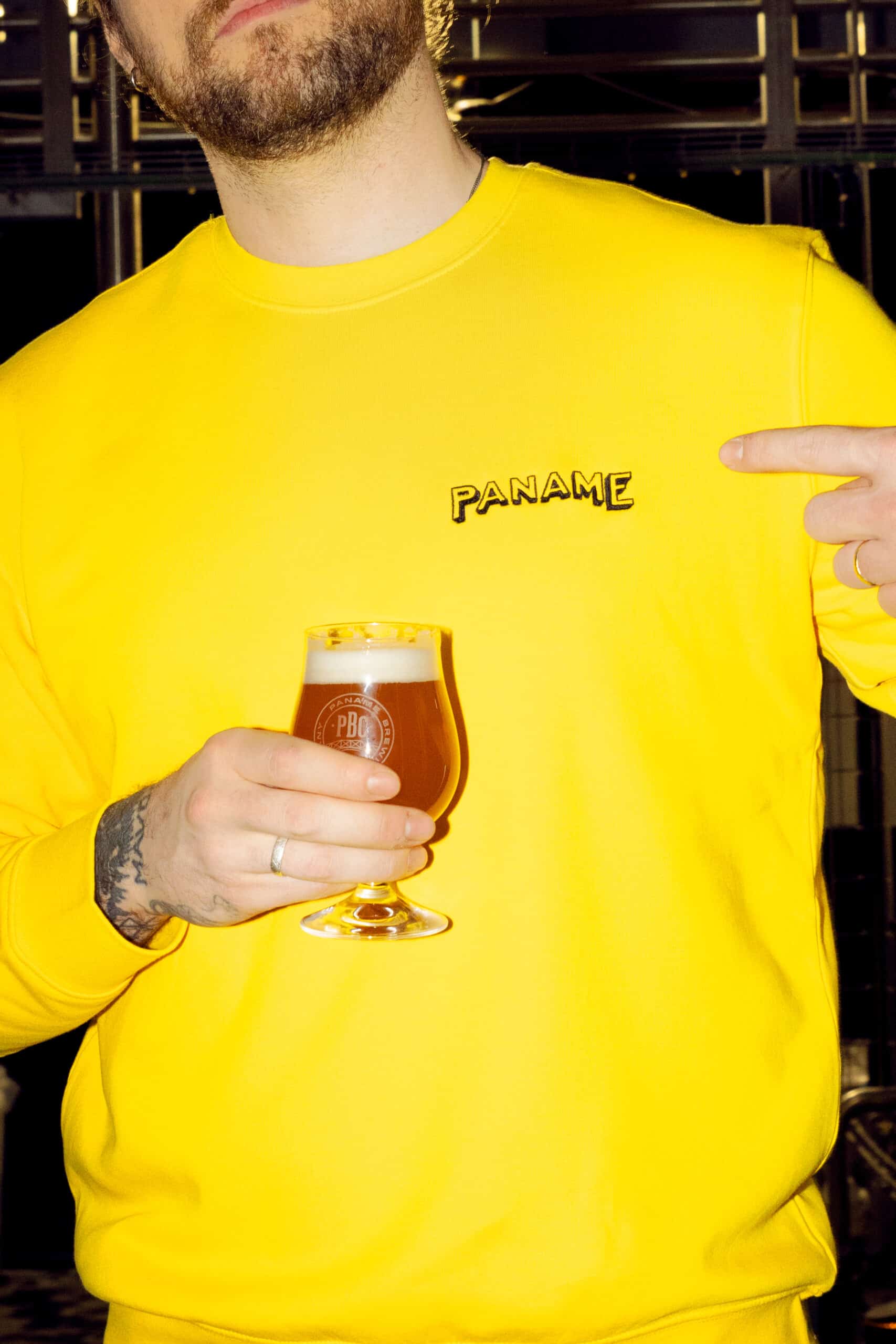 Pull PBC Paname logo jaune